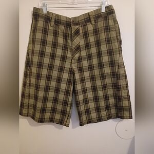 Hurley Men's Plaid Cargo Shorts - Olive and Brown Sz M